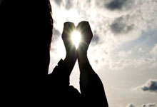 意媒：斯维拉尔想续约后获万欧年薪，蓝军拜仁等队在关注.